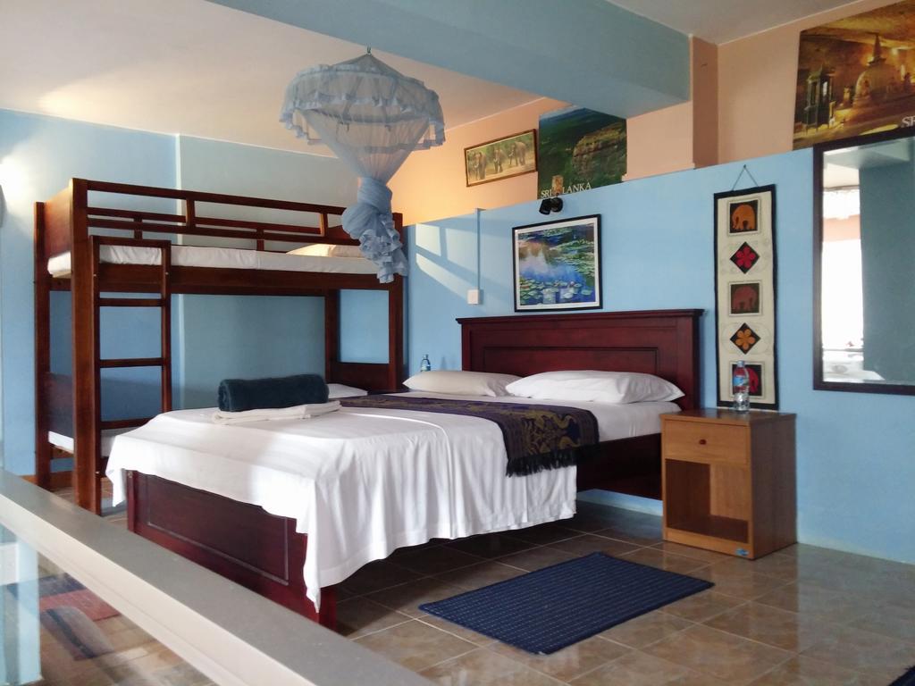 Days Inn Kandy Extérieur photo